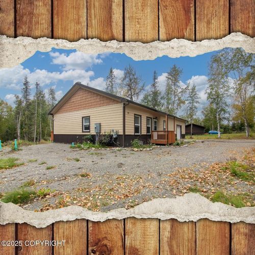 49077 Heights Ln, Kenai, AK, 99611-6112 | Card Image