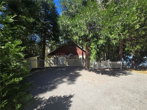 23938 Park Ln, Crestline, CA, 92325-9483 | Card Image