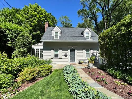 23 Chadwick Rd, White Plains, NY, 10604-1802 | Card Image