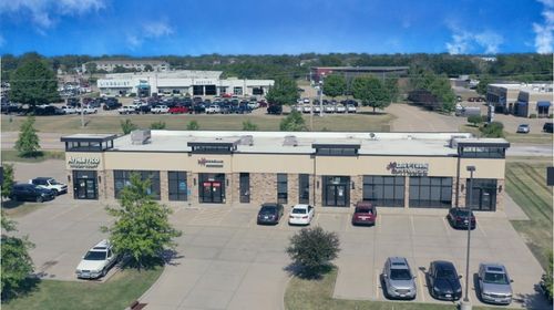 3260 Ridge Pt, Bettendorf, IA, 52722-5312 | Card Image