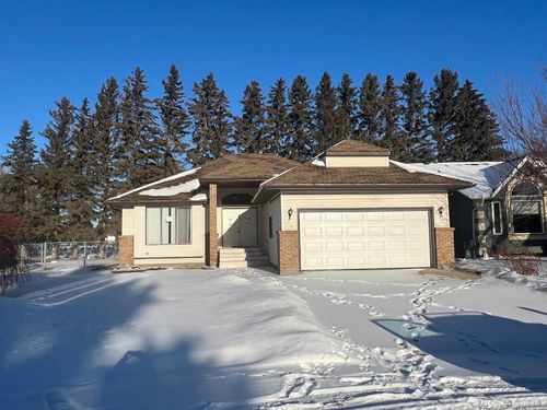 32 Fairview Close E, Brooks, AB, T1R0N7 | Card Image