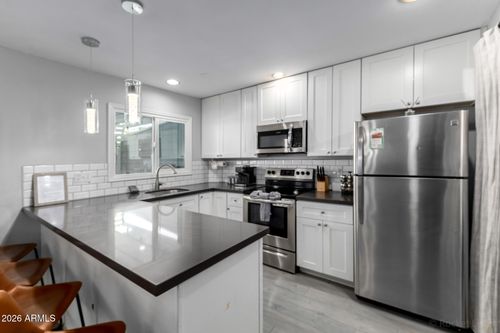b-6837 E Osborn Rd, Scottsdale, AZ, 85251-6221 | Card Image