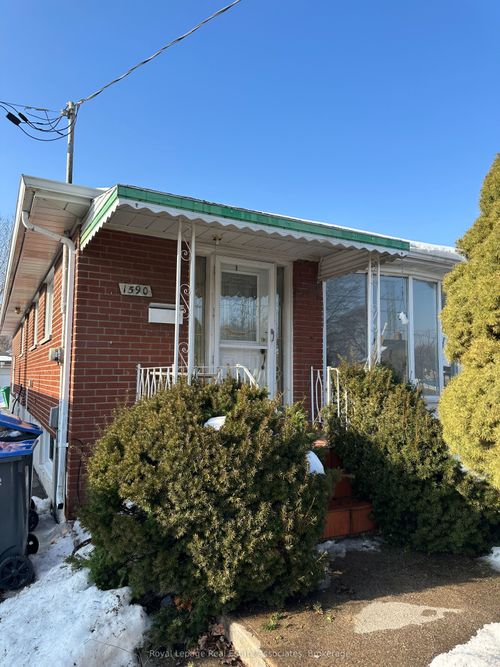 main-1590 Coram Crescent, Mississauga, ON, L4X1K9 | Card Image