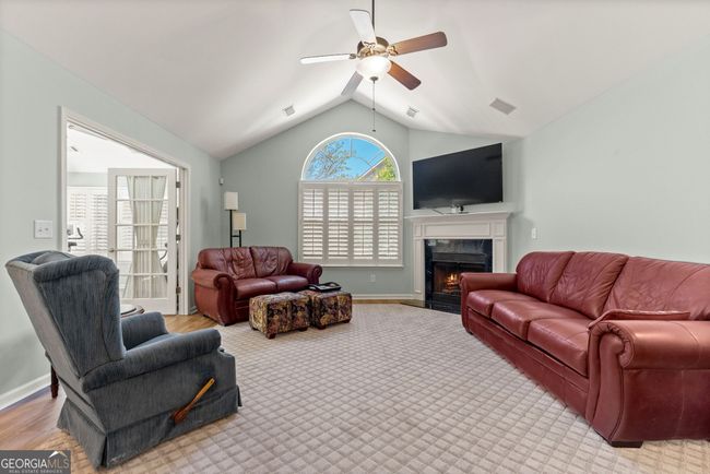 406 Kenley Ct, Condo with 2 bedrooms, 2 bathrooms and 2 parking in McDonough GA | Image 6