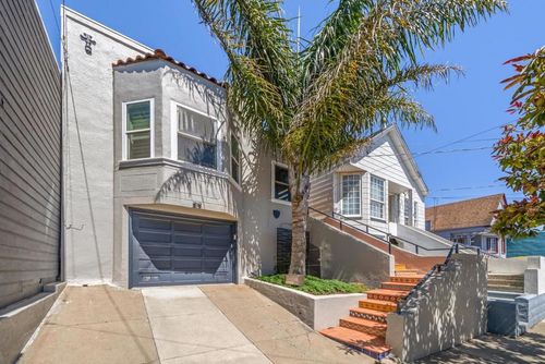 219 Crescent Ave, San Francisco, CA, 94110-5915 | Card Image