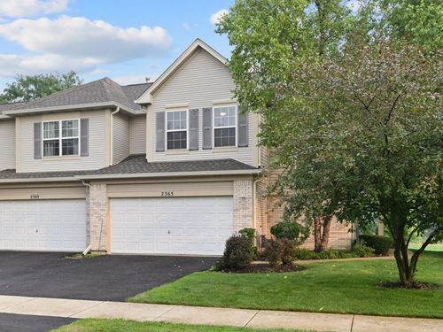 2365 Sunrise Cir, Aurora, IL, 60503-6756 | Card Image
