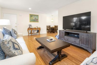 18 - 18 Village Walk, Condo with 1 bedrooms, 1 bathrooms and null parking in Wilton CT | Image 3