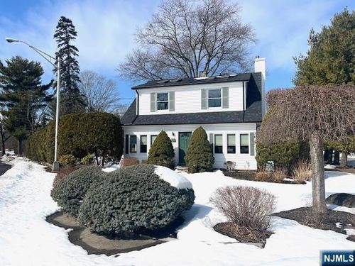 42 W Oakland Ave, Oakland, NJ, 07436-1938 | Card Image