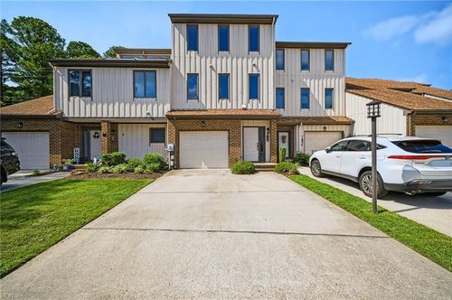 b-4 Sandie Point Ln, Portsmouth, VA, 23701-1152 | Card Image