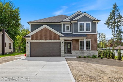 3408 Eastern Ave, Rochester Hills, MI, 48307-5611 | Card Image