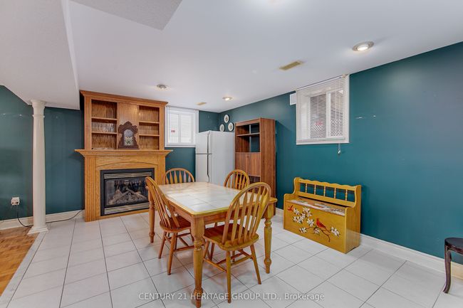 70 Moore Ave, House other with 4 bedrooms, 3 bathrooms and 9 parking in Everett ON | Image 19