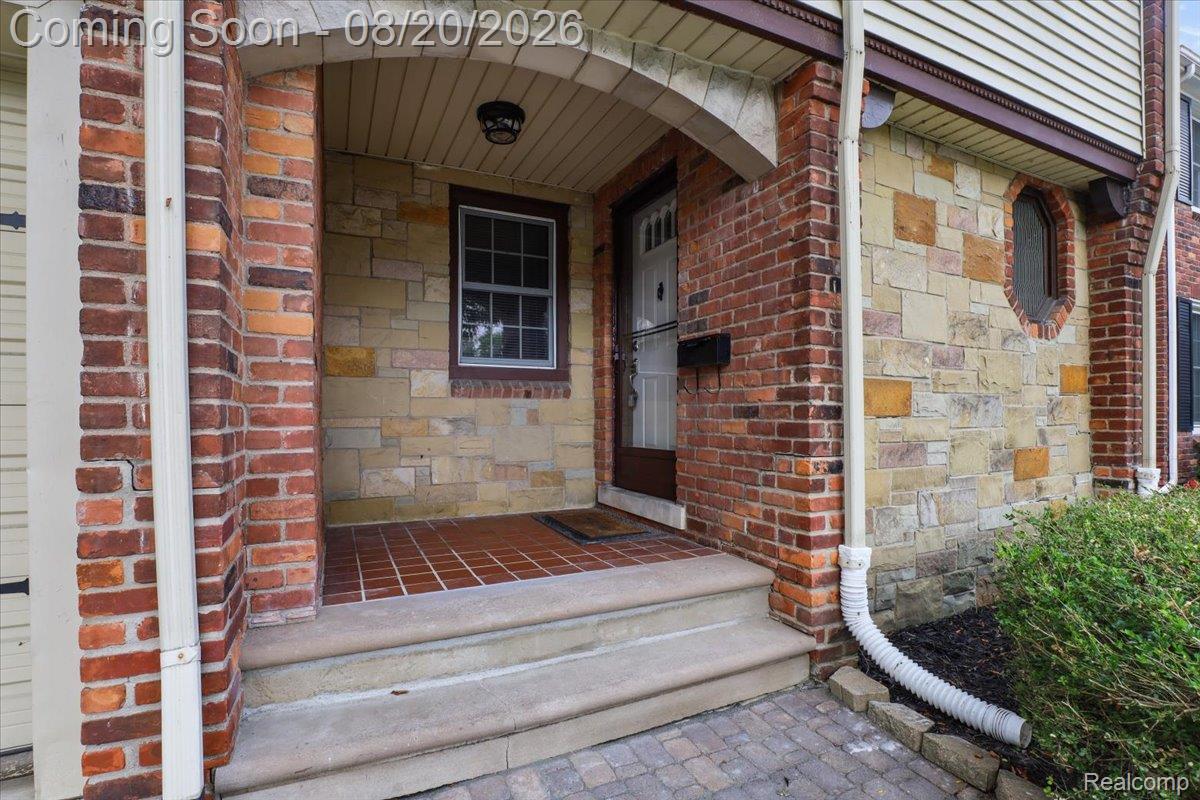 Residential in Grosse Pointe Farms 4