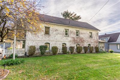 Front of house and front lawn | Image 2