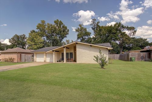 2011 Glendale St, Liberty, TX, 77575-3407 | Card Image