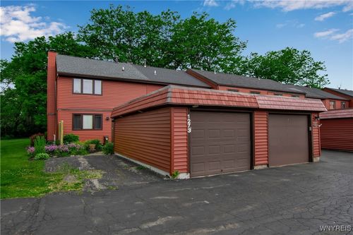 1273 Peppertree Dr, Derby, NY, 14047-9745 | Card Image