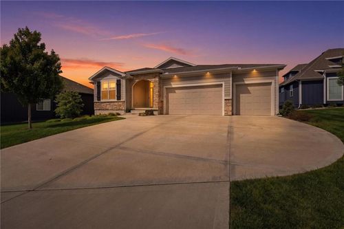 17404 Richards St, Overland Park, KS, 66221 | Card Image