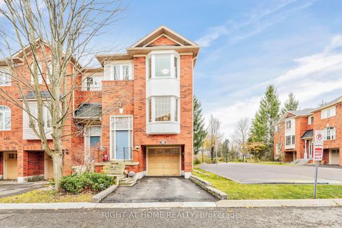 40-130 Mosaics Ave, Aurora, ON, L4G7L5 | Card Image