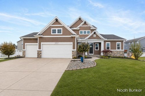 3857 Winsome Dr, Hudsonville, MI, 49426-9805 | Card Image