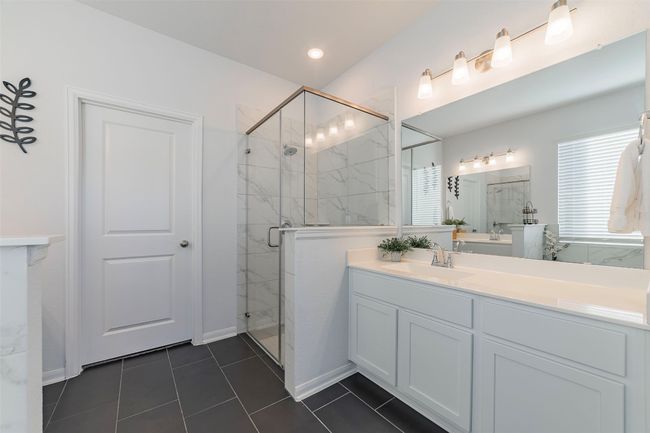 Oversized shower | Image 16