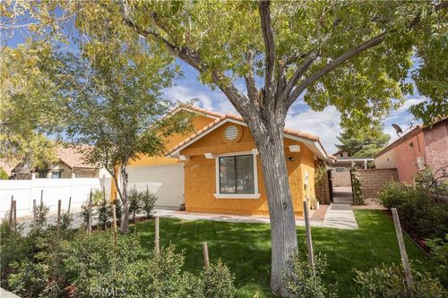 37444 Landon Ave, Palmdale, CA, 93550-5746 | Card Image