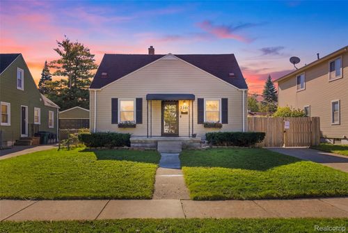 2340 Shevlin St, Ferndale, MI, 48220-1145 | Card Image