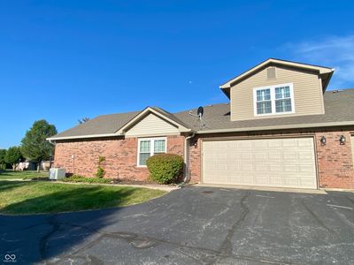 6152 Rolling Meadow Lane, Condo with 3 bedrooms, 3 bathrooms and null parking in Indianapolis IN | Image 3