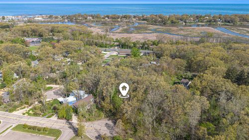 816 & 820 E Indiana St, New Buffalo, MI, 49117-1476 | Card Image