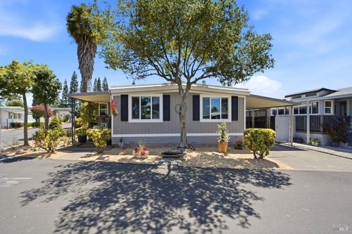 703 Sequoia St, Windsor, CA, 95492-9327 | Card Image