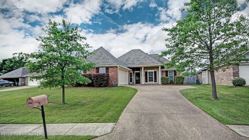 304 Spring Hill Pt, Brandon, MS, 39047-6298 | Card Image