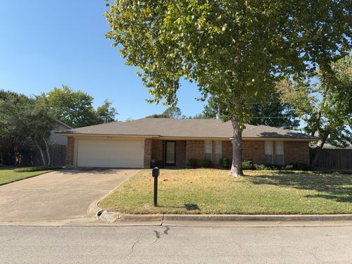 5604 Ember Dr, Arlington, TX, 76016-1119 | Card Image