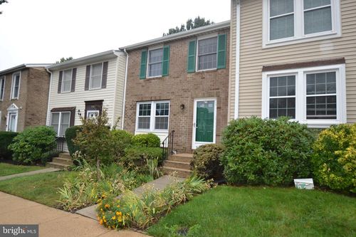 7985 Tyson Oaks Cir, VIENNA, VA, 22182-3938 | Card Image