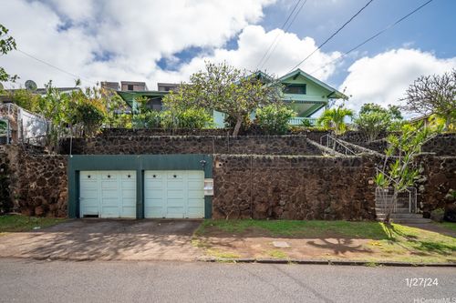 main-house-1671 Kamamalu Avenue, Honolulu, HI, 96813 | Card Image
