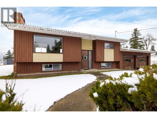 4107 Noble Road, Spallumcheen, BC, V4Y0J9 | Card Image