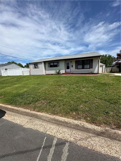 1636 King William Rd, Virginia Beach, VA, 23455-3440 | Card Image