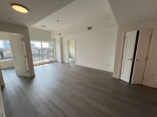 4xx-477 W 59th Ave, Vancouver, BC, V5X1X4 | Card Image