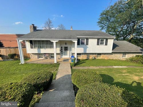 3909 Reiff Pl, READING, PA, 19606-3116 | Card Image