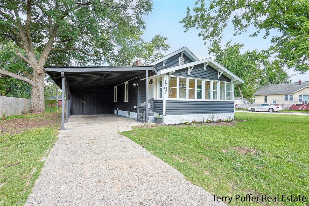 Madison St, Muskegon, MI 49442