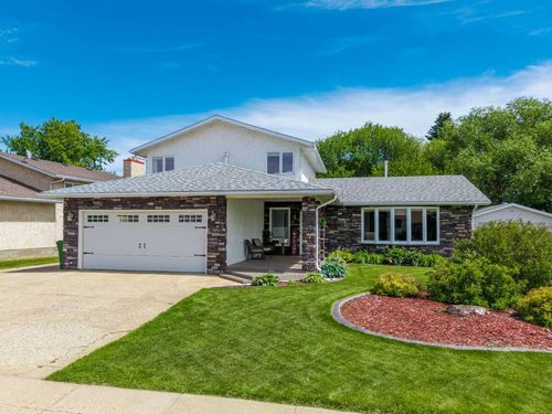 2907 51b Avenue, Lloydminster, AB, T9V1M1 | Card Image