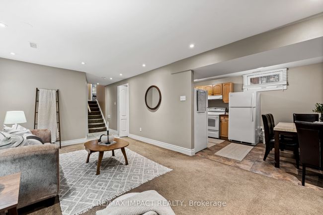 1158 Weller St, House other with 6 bedrooms, 2 bathrooms and 4 parking in Peterborough ON | Image 25