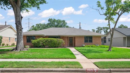 1815 Droxford Dr, Houston, TX, 77008-3103 | Card Image