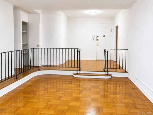 1h-98-25 64th Road, New York, NY, 11374 | Card Image
