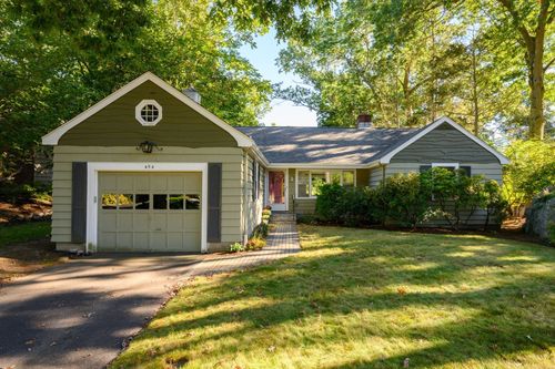 454 Eliot St, Milton, MA, 02186-1651 | Card Image