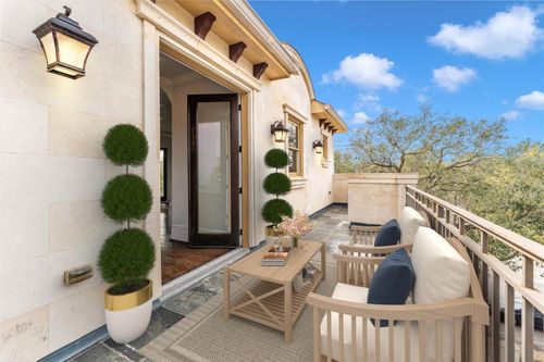 2247 Bartlett St, Houston, TX, 77098-5201 | Card Image