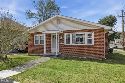 189 N High St, ROMNEY, WV, 26757-1620 | Card Image