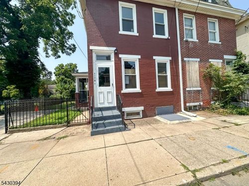 438 Lawrence St, Burlington City, NJ, 08016-1620 | Card Image
