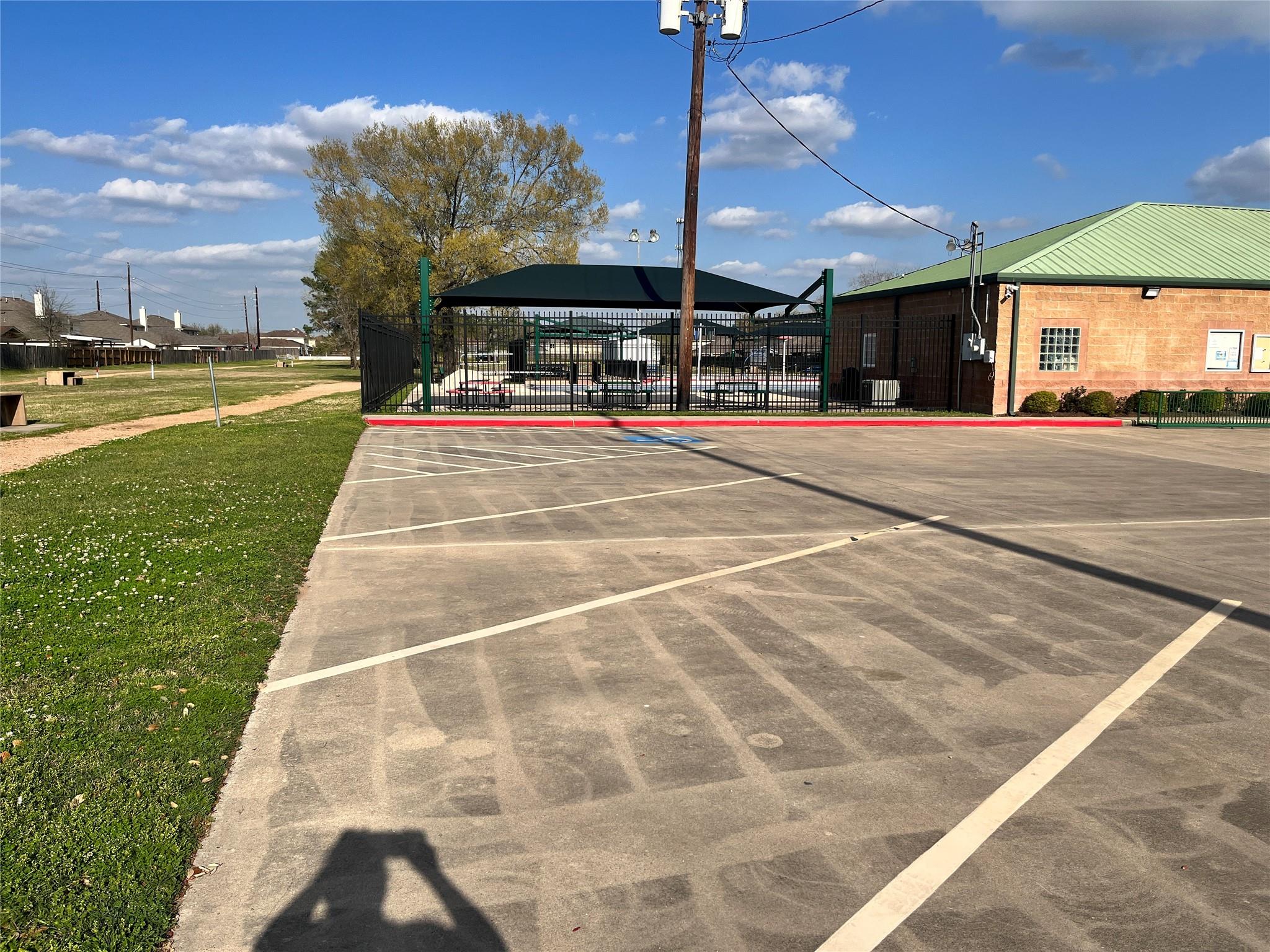 Residential Lease in Spring 5