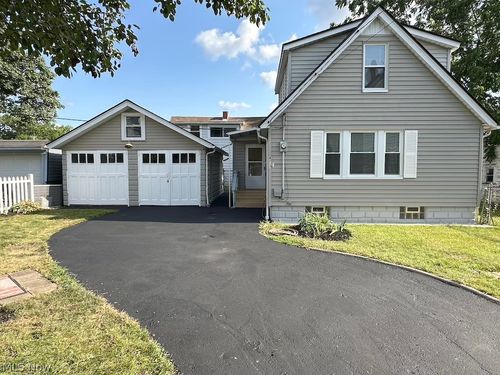 4213 Stickney Ave, Cleveland, OH, 44109-5076 | Card Image
