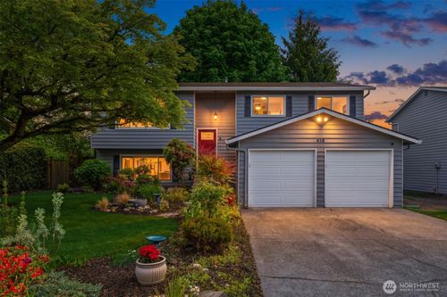 418 212th St Sw, Bothell, WA, 98021-7536 | Card Image