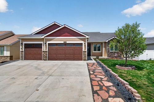 6512 Crossbow Trl, Cheyenne, WY, 82001-7472 | Card Image