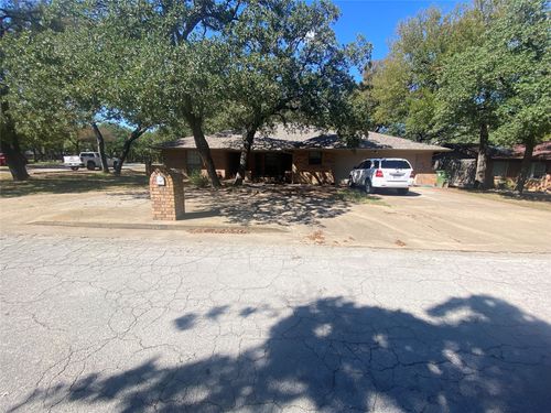 501 Mesquite St, Mineral Wells, TX, 76067-5025 | Card Image